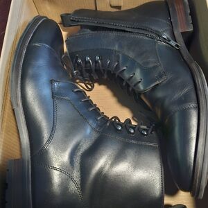 Mens size 9 Steve Madden Daylon Black Zip up Leather Boots